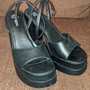 Wild Fable Pumps